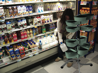Illustration for article titled UpCart Puts a Literal Twist On The Old Fashioned Shopping Cart